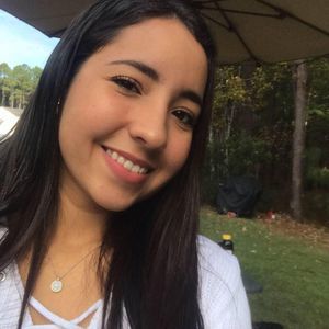 Meet your Posher, Daniela